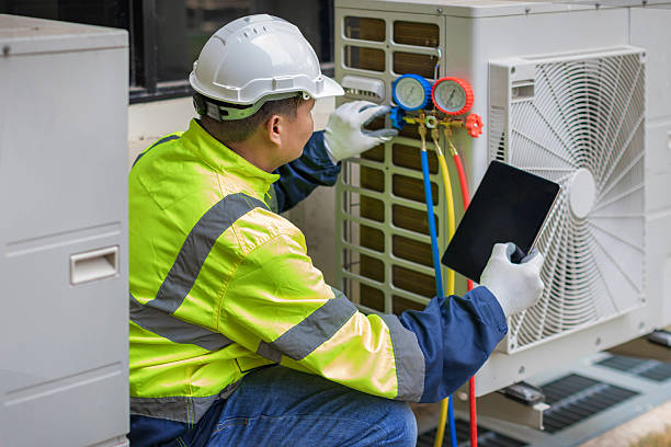 Professional Emergency Hvac technician working in Poplar Grove, IL